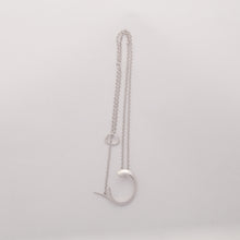 Thin C-Shaped Necklace