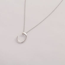Thin C-Shaped Necklace
