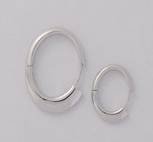 L-Earrings (Medium)